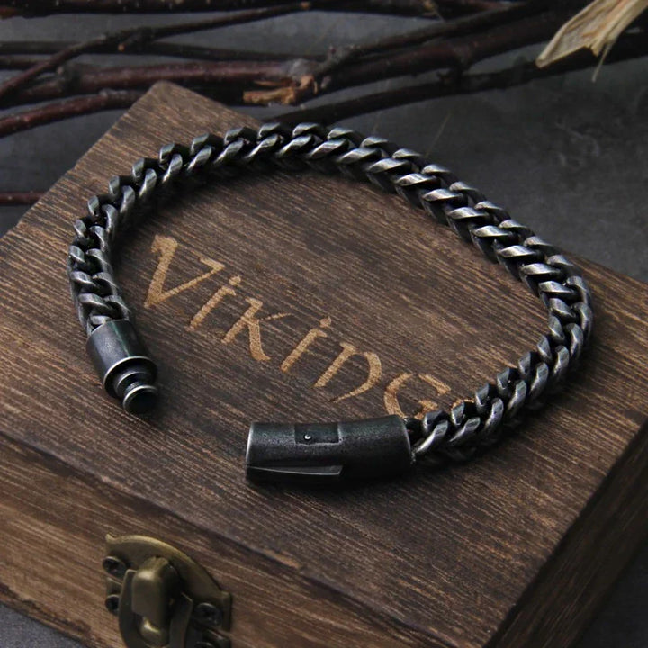 Quirinus | Armband im rebellischen Punk-Stil