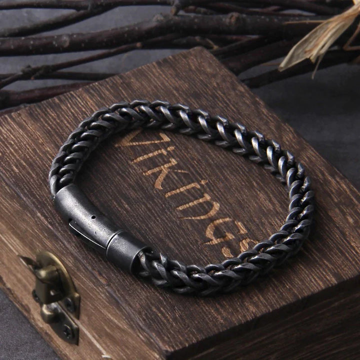 Quirinus | Armband im rebellischen Punk-Stil
