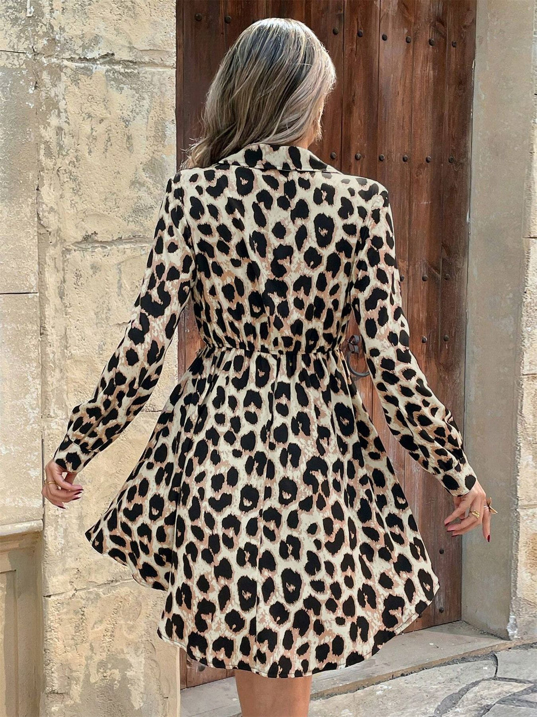 Bezauberndes Kleid mit Leopardenprint
